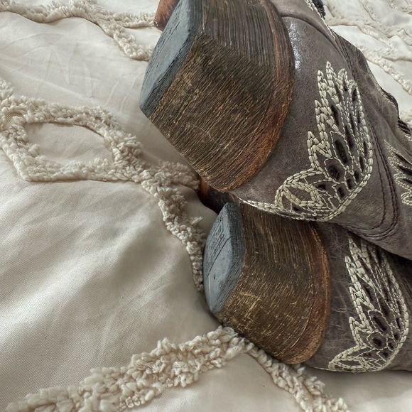 Corral Women’s Sequin Cross and Wings Inlay Western Boots - Picture 11 of 12